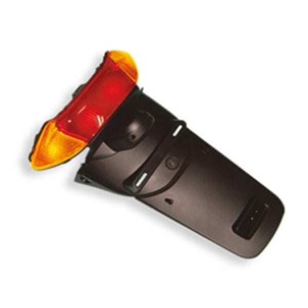 V Časti zadné svetlo s držiak poznávacej značky ST-5059-TL