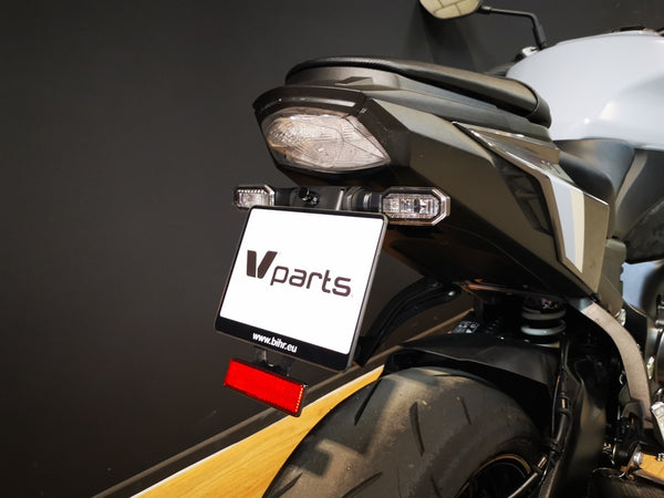 V držiak na držiak čísel častí C8-SPS007-pre Yamaha