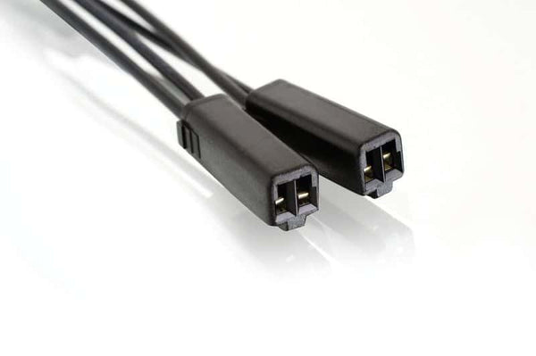 Konektory indikátorov vedie Suzuki