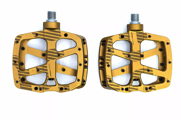 E*trinásť plochých pedálov Alu bronz PD2UPA-103