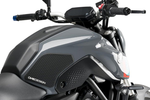 Lateral Tank Pads Yamaha MT-07 C/Black
